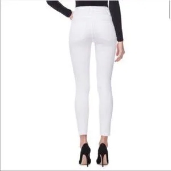 Good American Good Legs Crop Cascade Hem Jeans in White Denim Size 00 - Picture 2 of 6